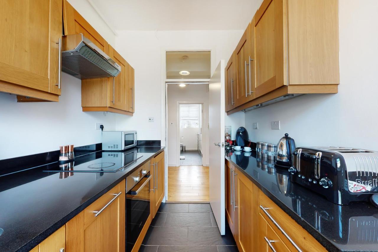 Mayfair Serviced Apartments London Bagian luar foto